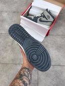 Nike Air Jordan 1